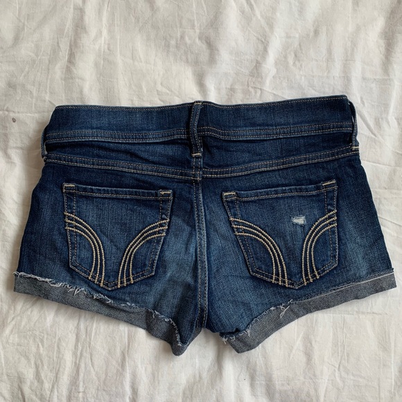 🧸2/$25🧸 Hollister Low Rise Short-Shorts - Picture 2 of 5